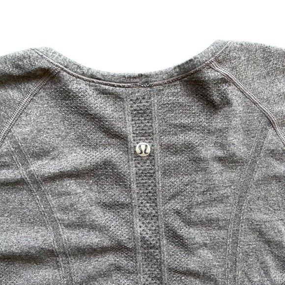 Lululemon Womens 4 Gray Swiftly Tech Short Sleeve Shirt Dri Fit Vneck Athleisure - Picture 6 of 8